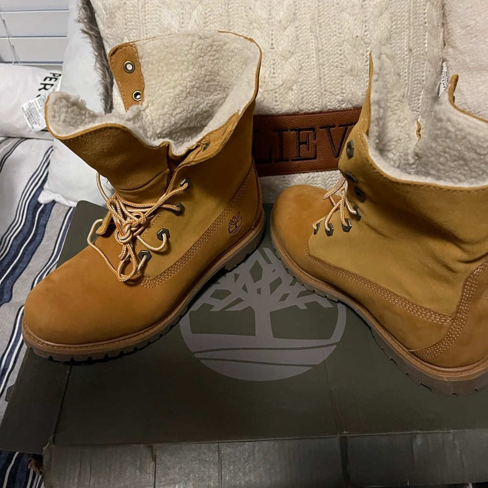 Brand new women’s timberlands